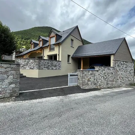 Le De Catarrabes Cauterets